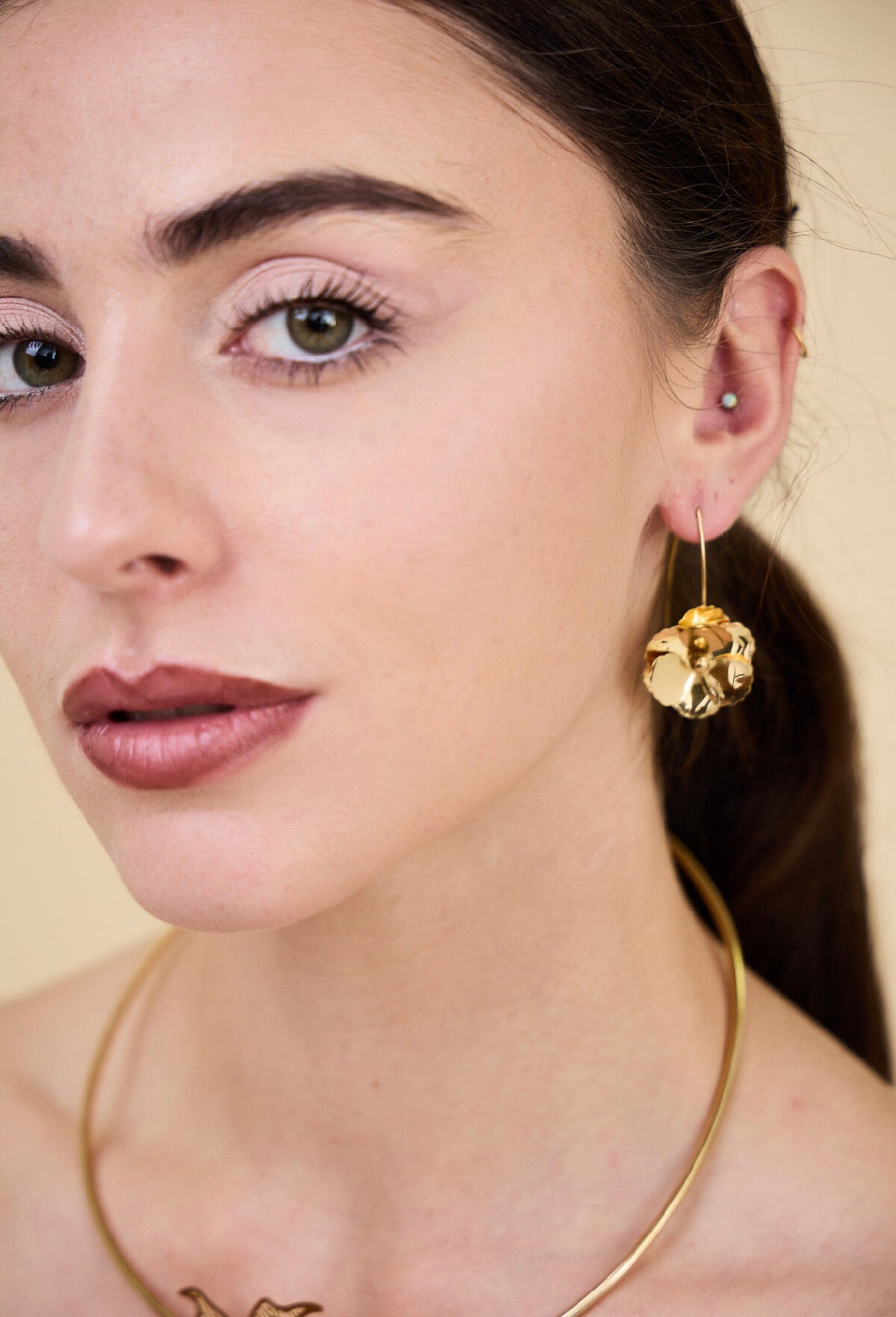 Boucles d'Oreilles en Forme de Fleur - Un Élégant Accessoire