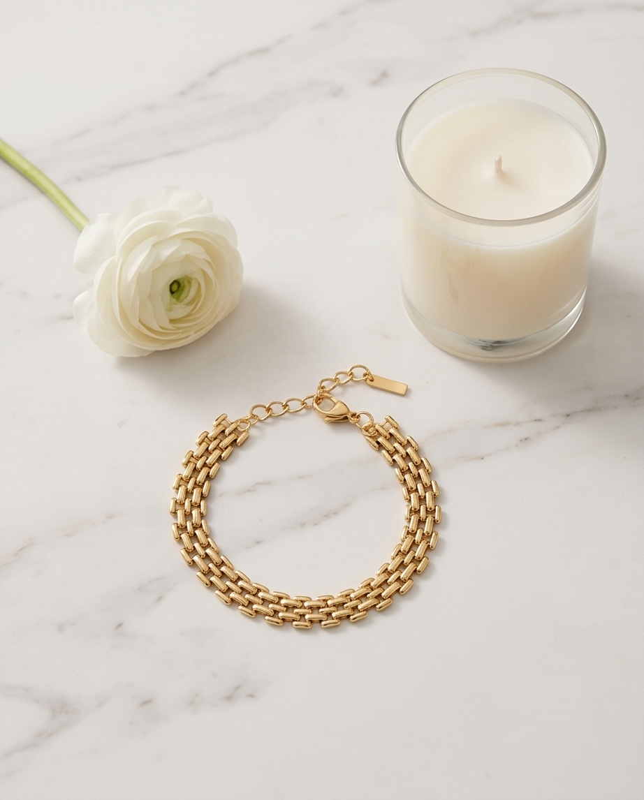 Bracelet Wira doré en acier inoxydable – Glow au quotidien ✨