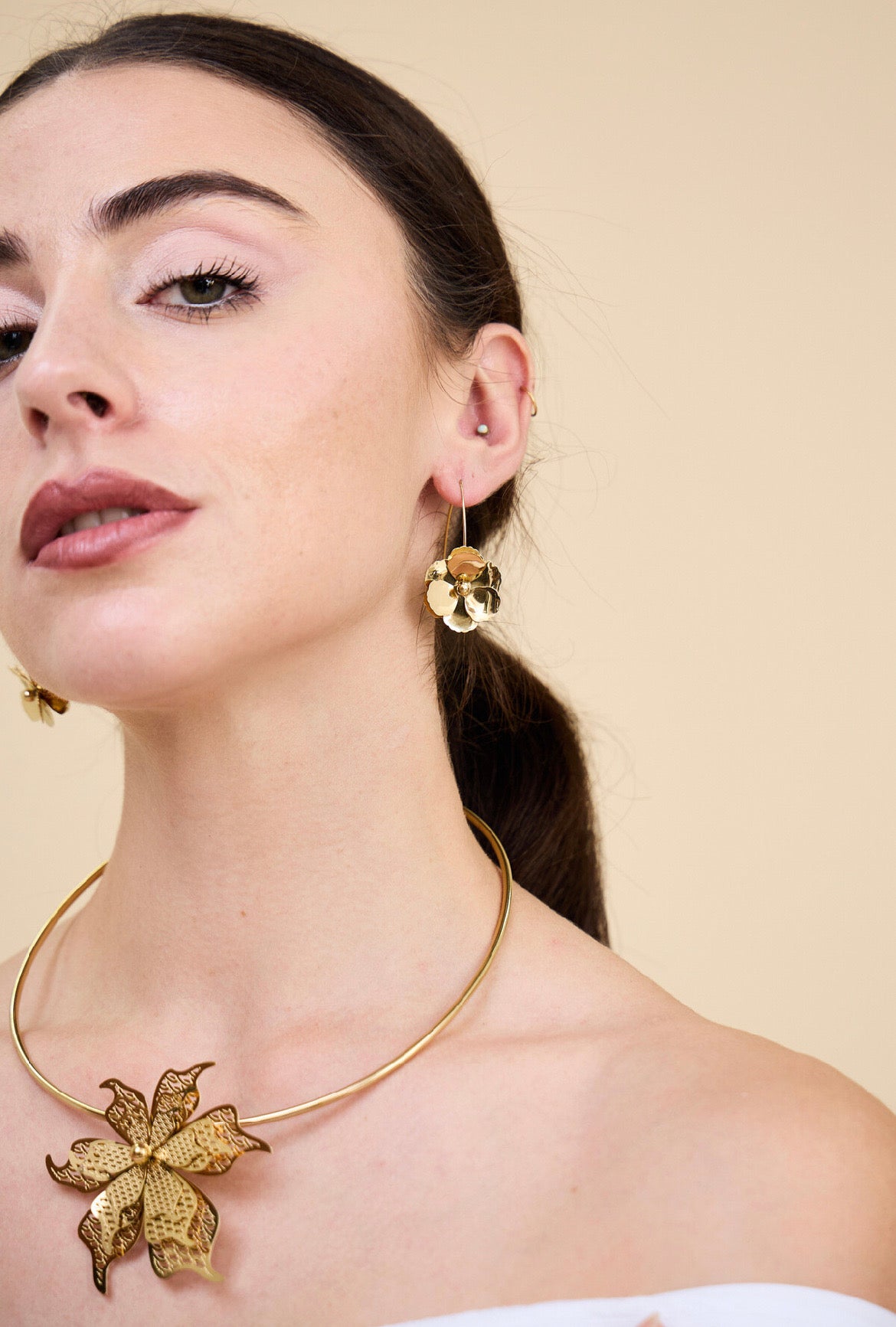 Boucles d'Oreilles en Forme de Fleur - Un Élégant Accessoire