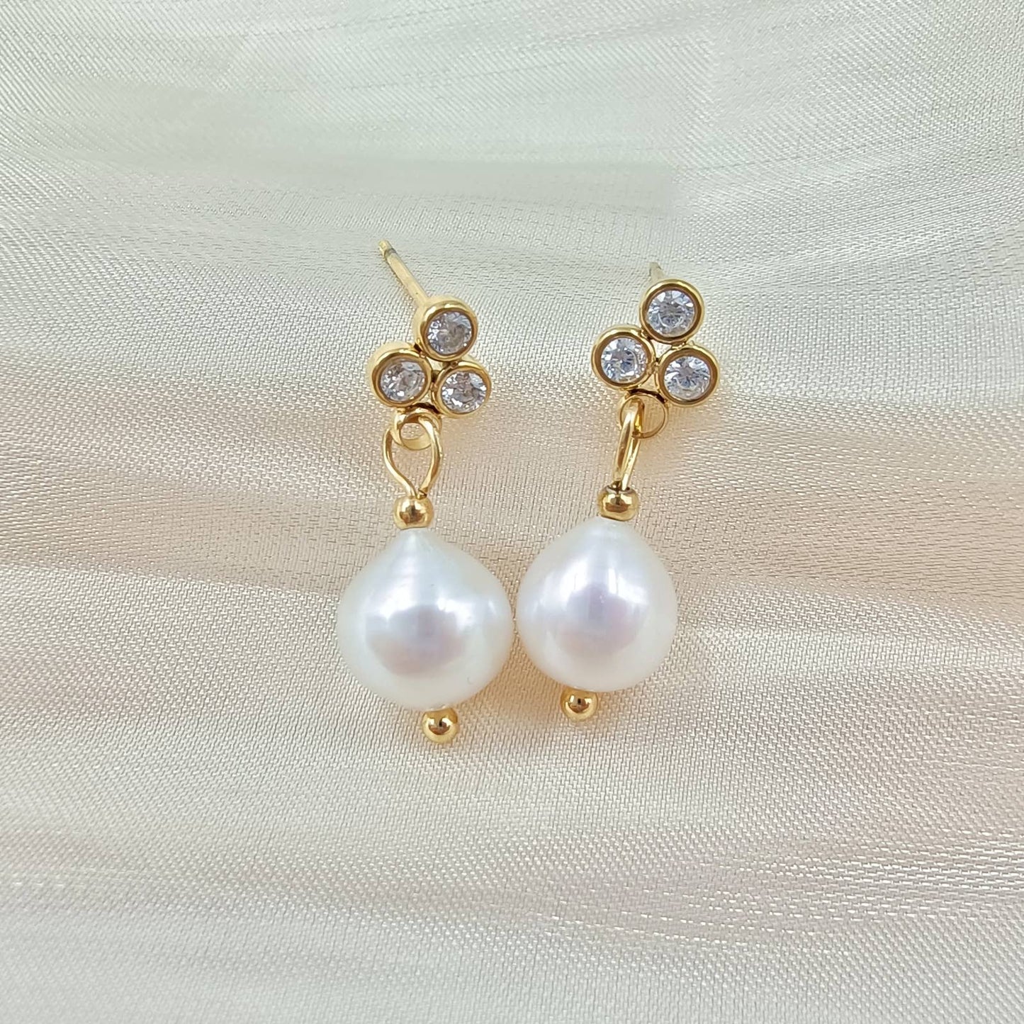 Boucles d'oreilles pendantes perle - Rachel: Gold