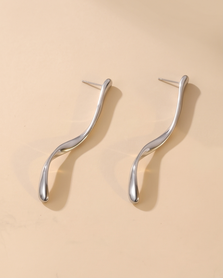 Boucles d’oreilles Lovelika – Élégance en mouvement