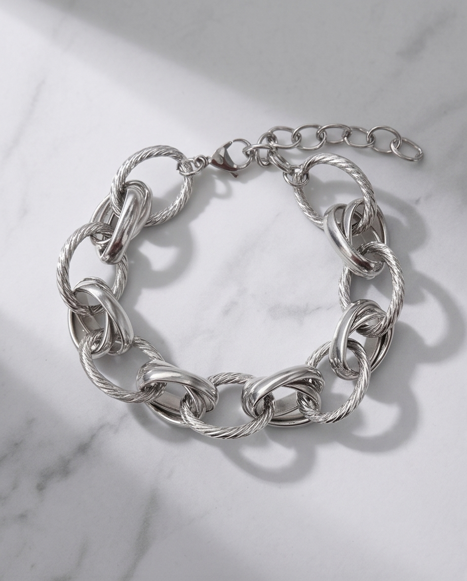 Oniva chunky chain bracelet: Silver