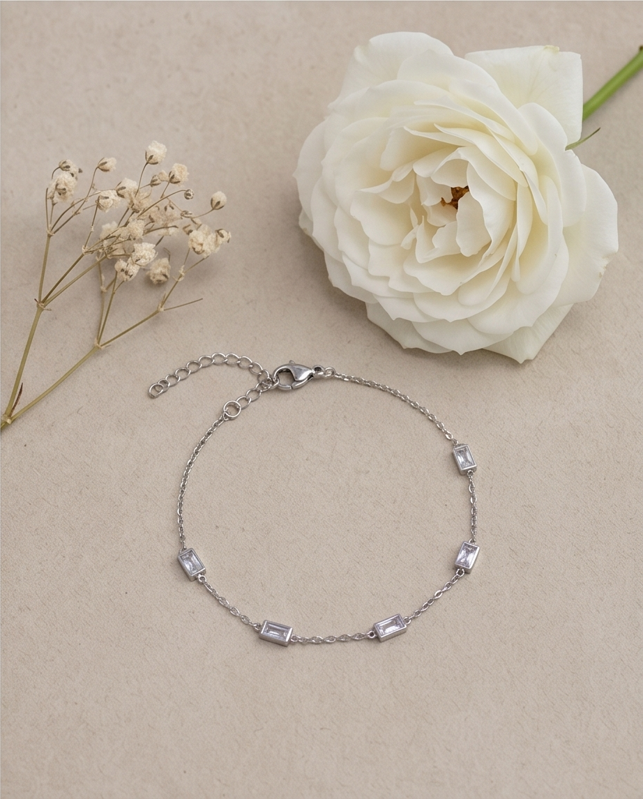 Silver Plated Crystal Bracelet 🩶