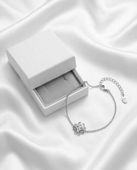 Bracelet Daffodil argenté & cristal – Glow délicat ✨