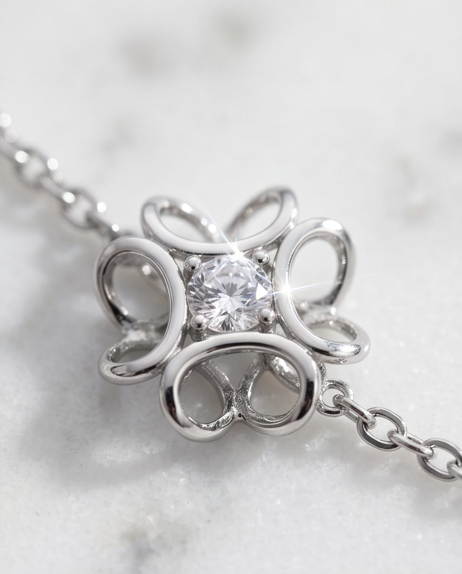Bracelet Daffodil argenté & cristal – Glow délicat ✨