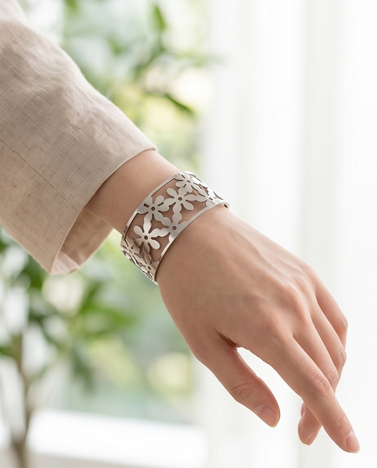 Trin Filigree Adjustable Bangle Bracelet - Silver-plated ✨🌸
