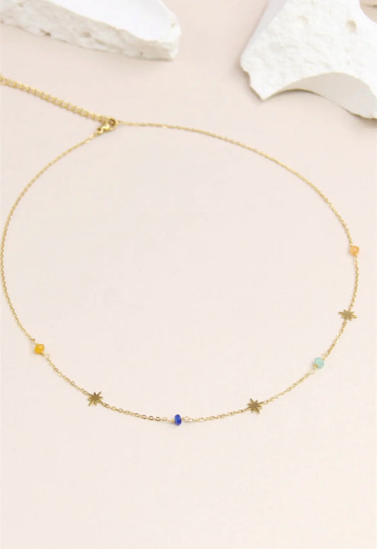 Collier étoile orné de petite perle multicolore