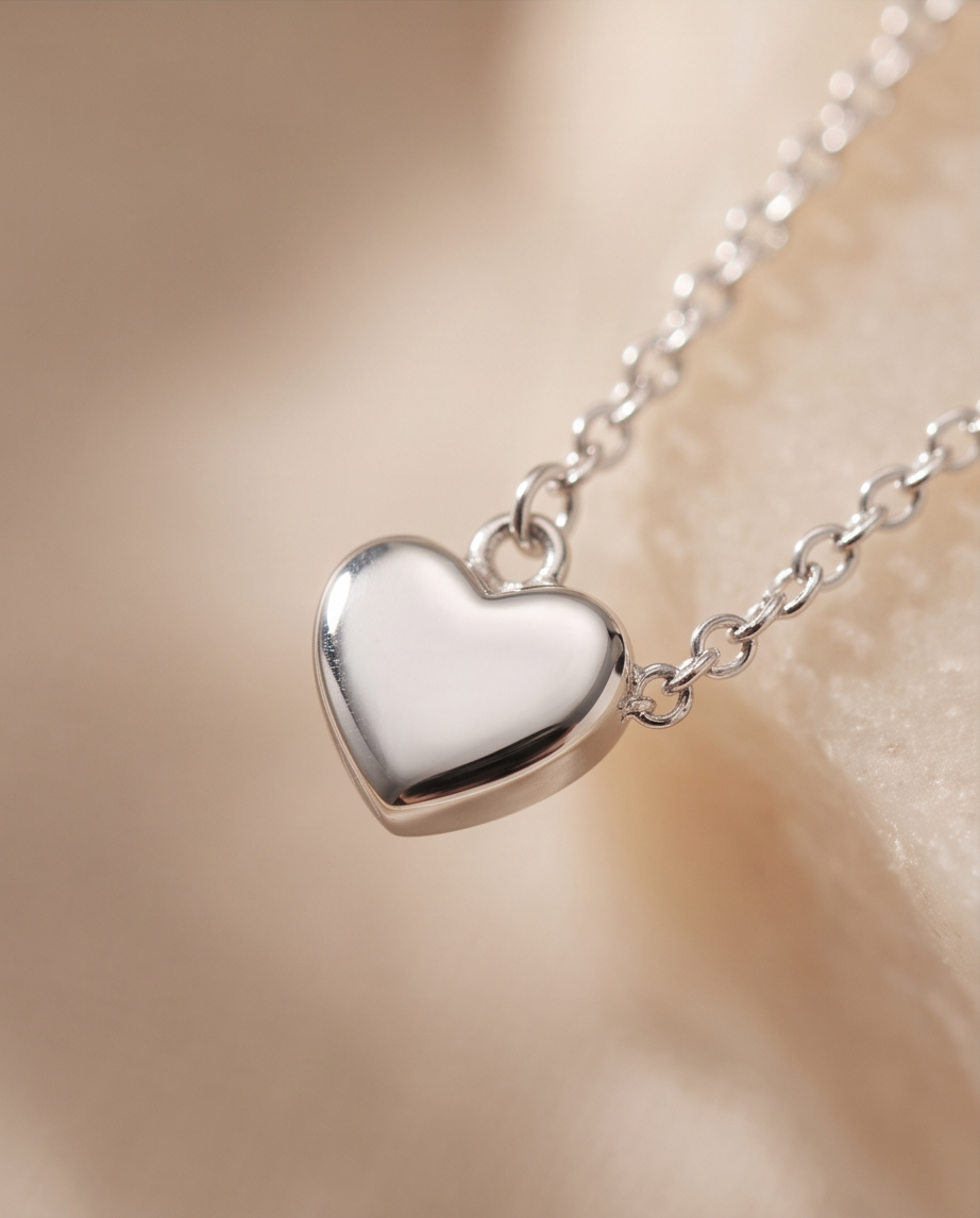 Boucles d’oreilles Amora Cœur pendantes en acier inoxydable – Doré ou Argenté