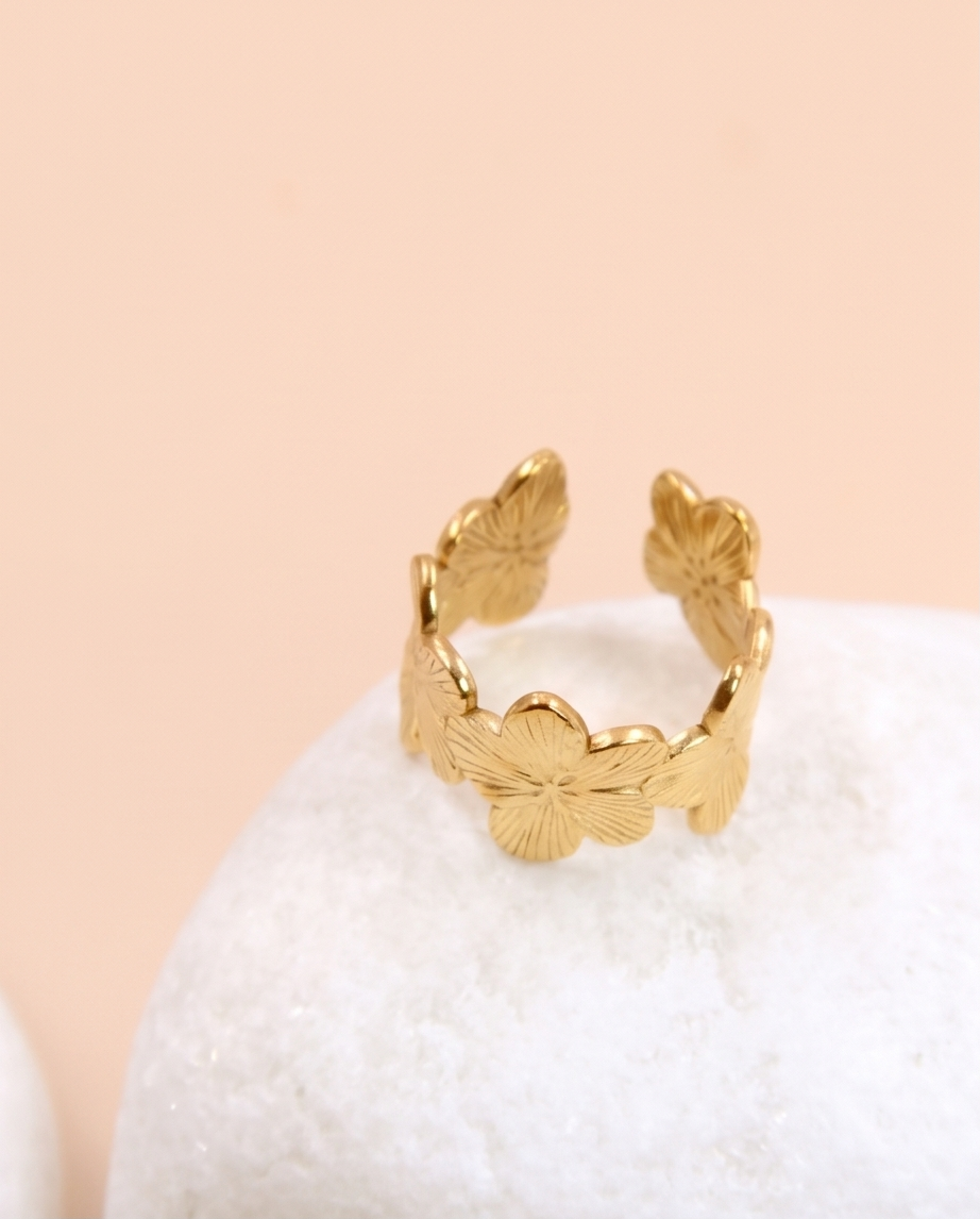 Flower Ring - A Jewel of Sophistication