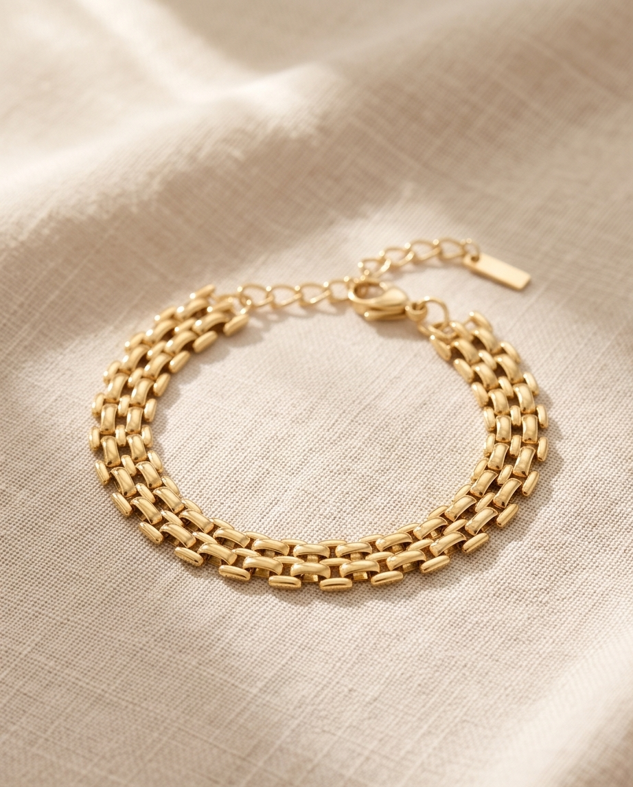 Bracelet Wira doré en acier inoxydable – Glow au quotidien ✨