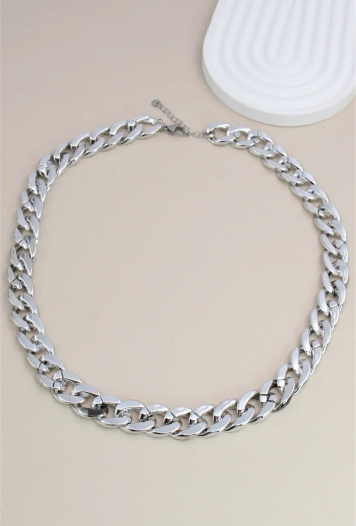 Collier maille chaîne résine fermoir: argenté