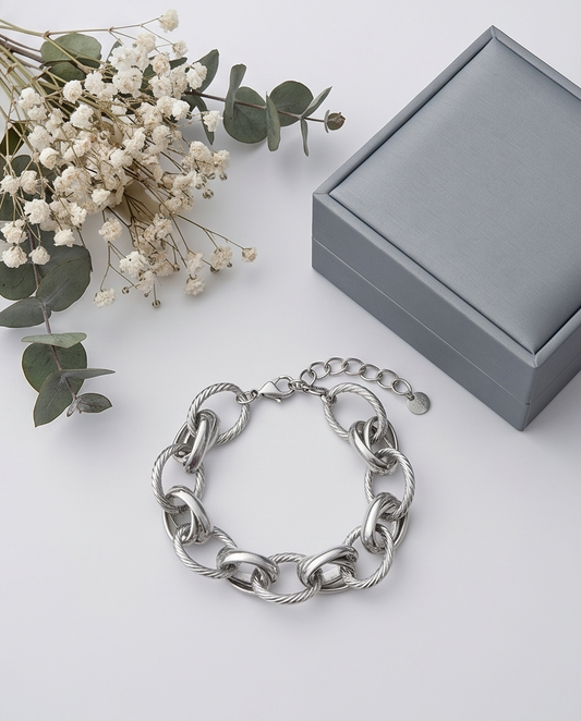 Oniva chunky chain bracelet: Silver