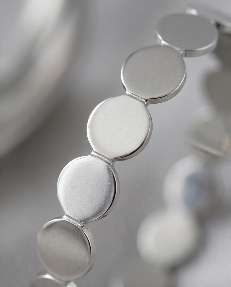 Creole Hoop Earrings – Modern Elegance