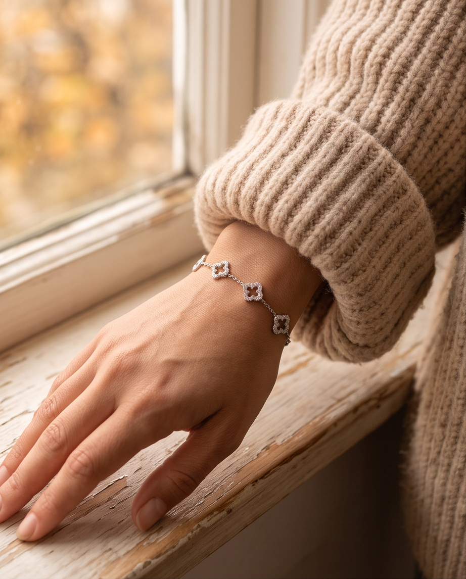 Bracelet Trèfles Scintillants en Acier Inoxydable – Doré ou Argenté