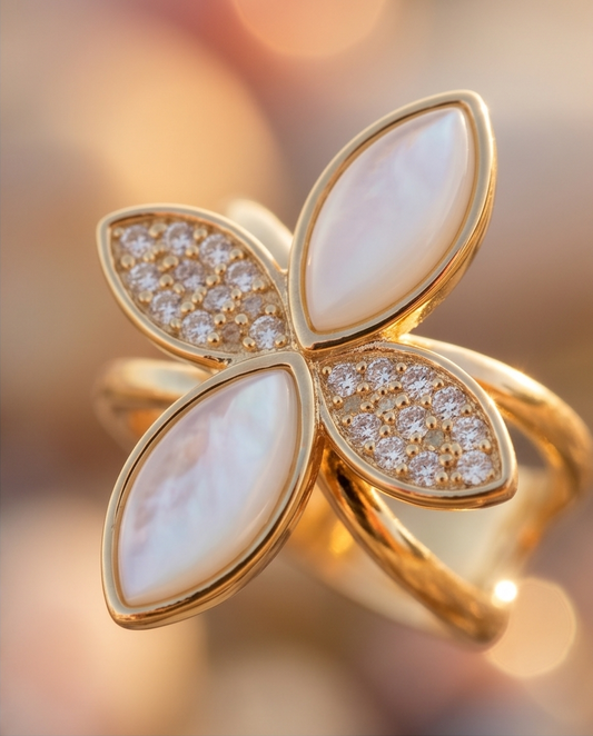 Bague Éloria – L’éclat floral qui sublime vos mains ✨