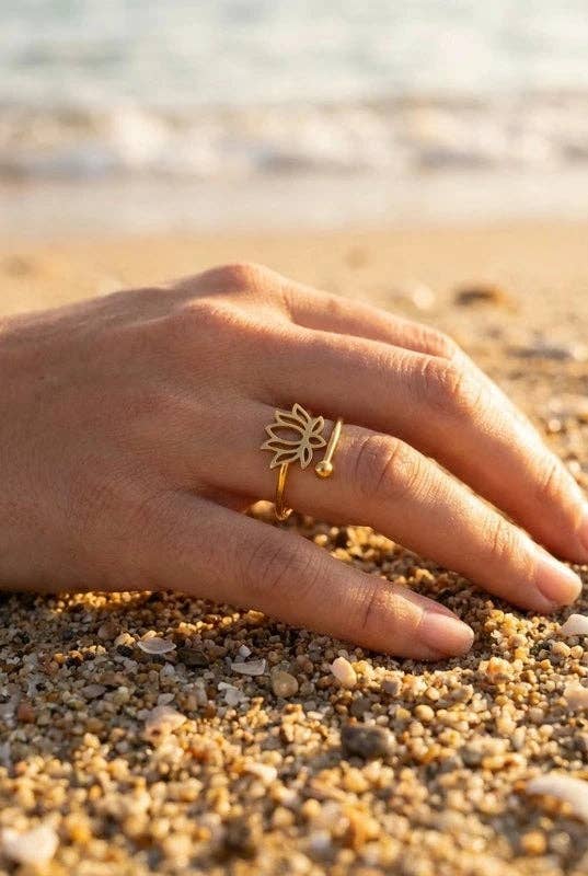 ✨ Bague Lotus – L’élégance inspirée de la nature ✨