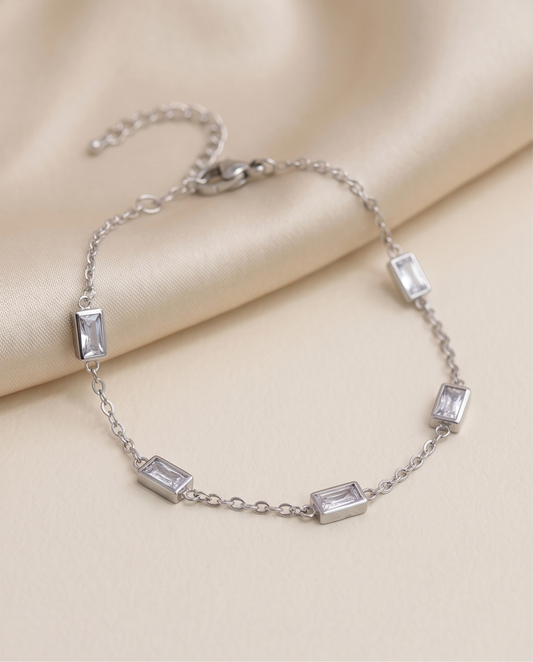 Silver Plated Crystal Bracelet 🩶