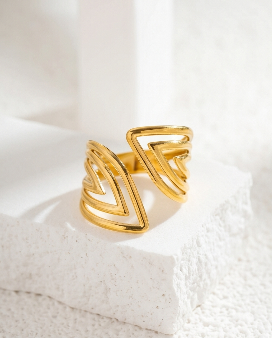 Ring Roestvrij Staal Opengewerkte Driehoeken – Goud- of Zilverkleurig: Zilver
