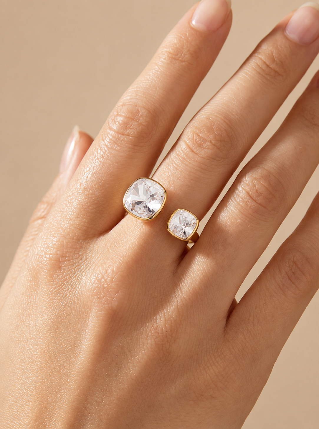 Bague Elina Élégance à double pierre en acier inoxydable