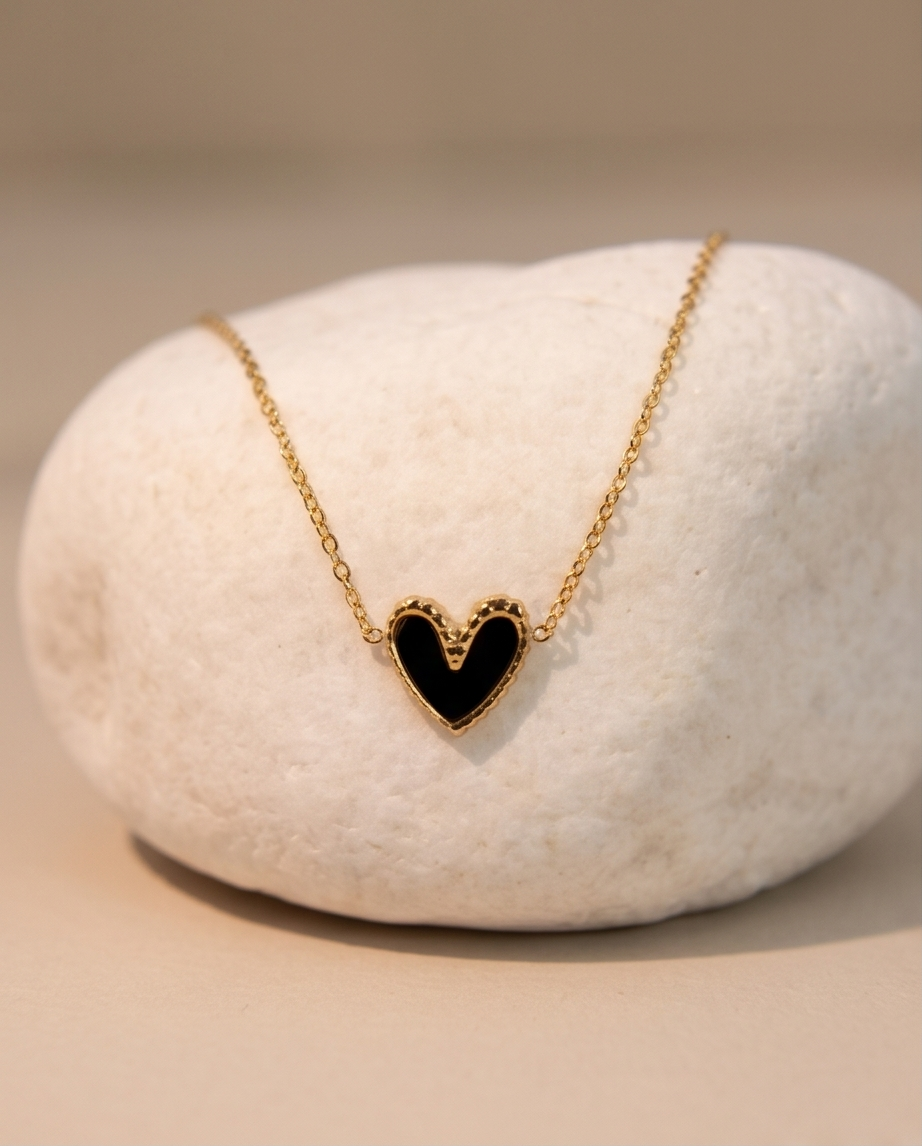 Enamelled heart bracelet – Gold & black 🖤✨