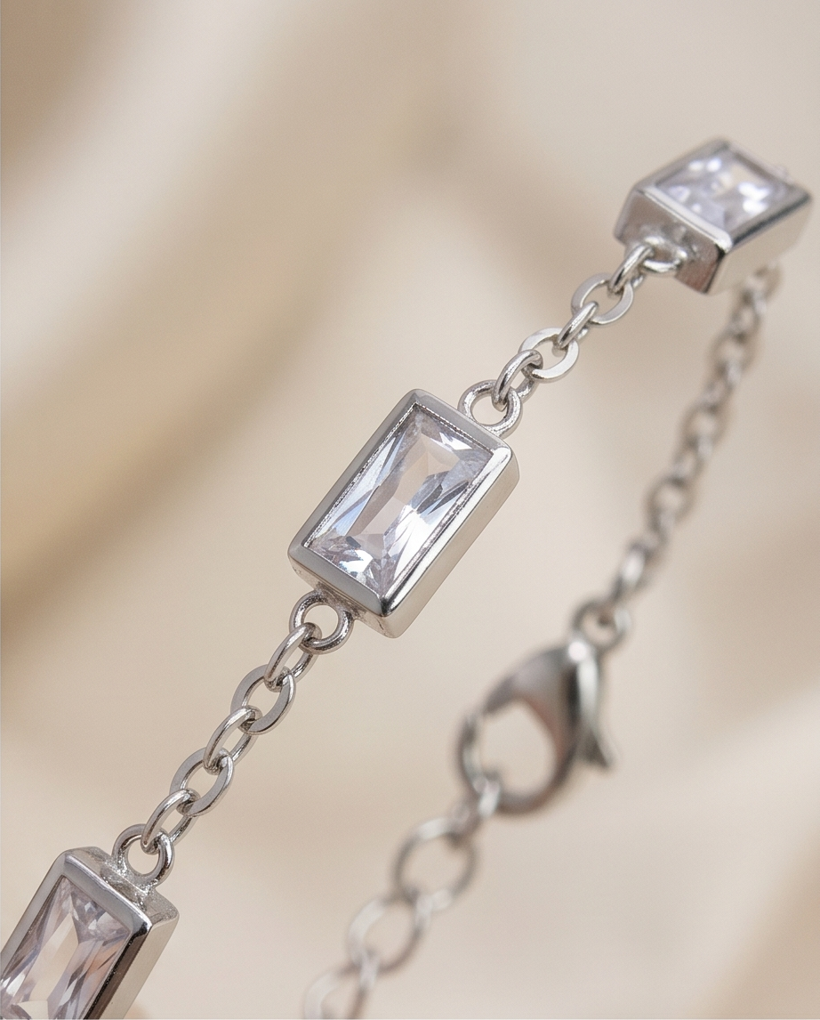 Silver Plated Crystal Bracelet 🩶