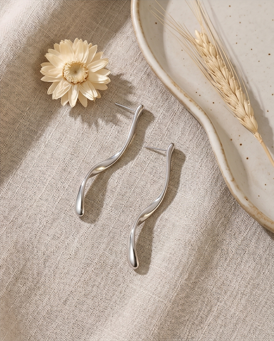 Boucles d’oreilles Lovelika – Élégance en mouvement