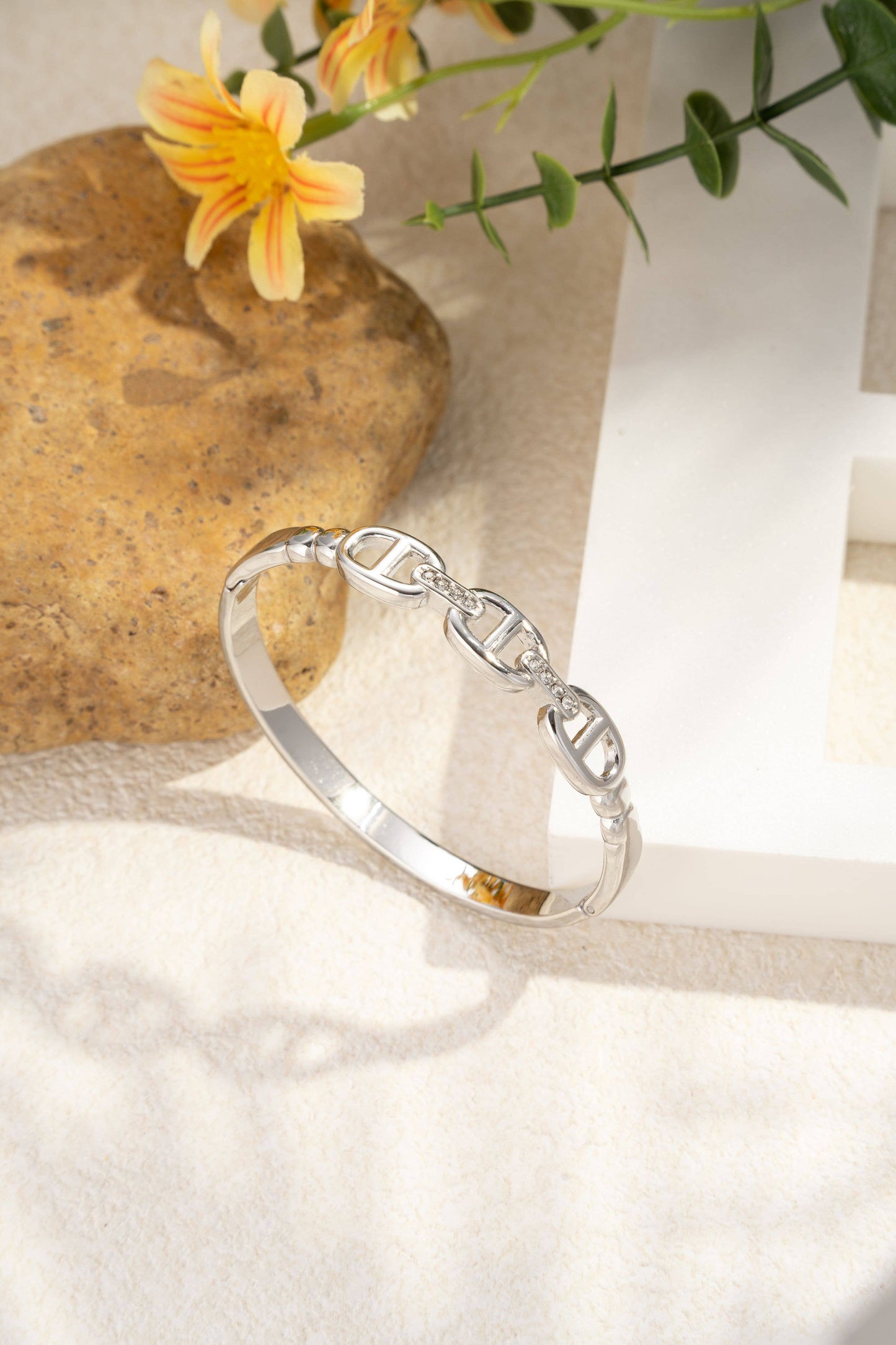 Bracelet Iconic Argenté à Maillons Élégants et Zircons