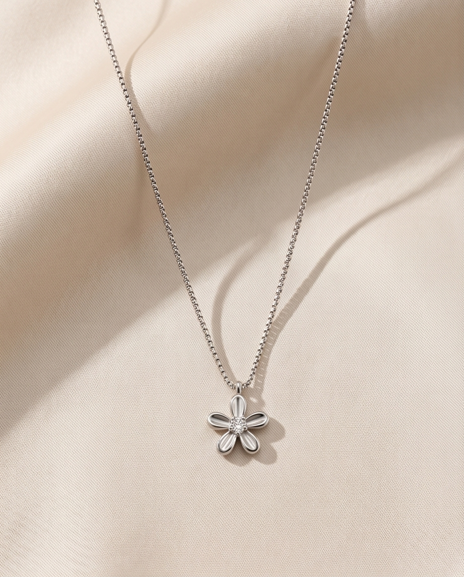 Stainless steel Flower necklace – Glow effortless