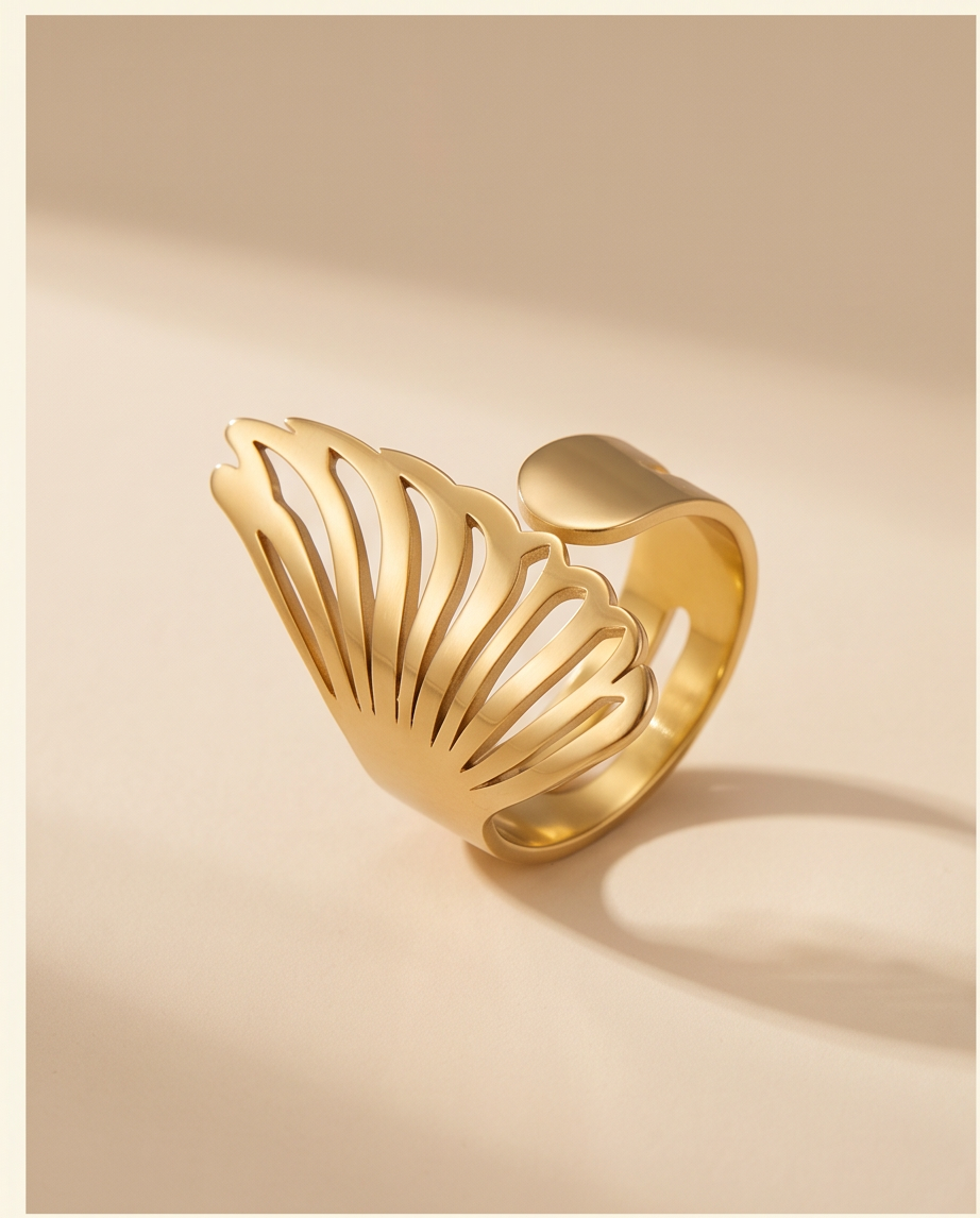 Adjustable Gold Shell Ring – Summer Vibes