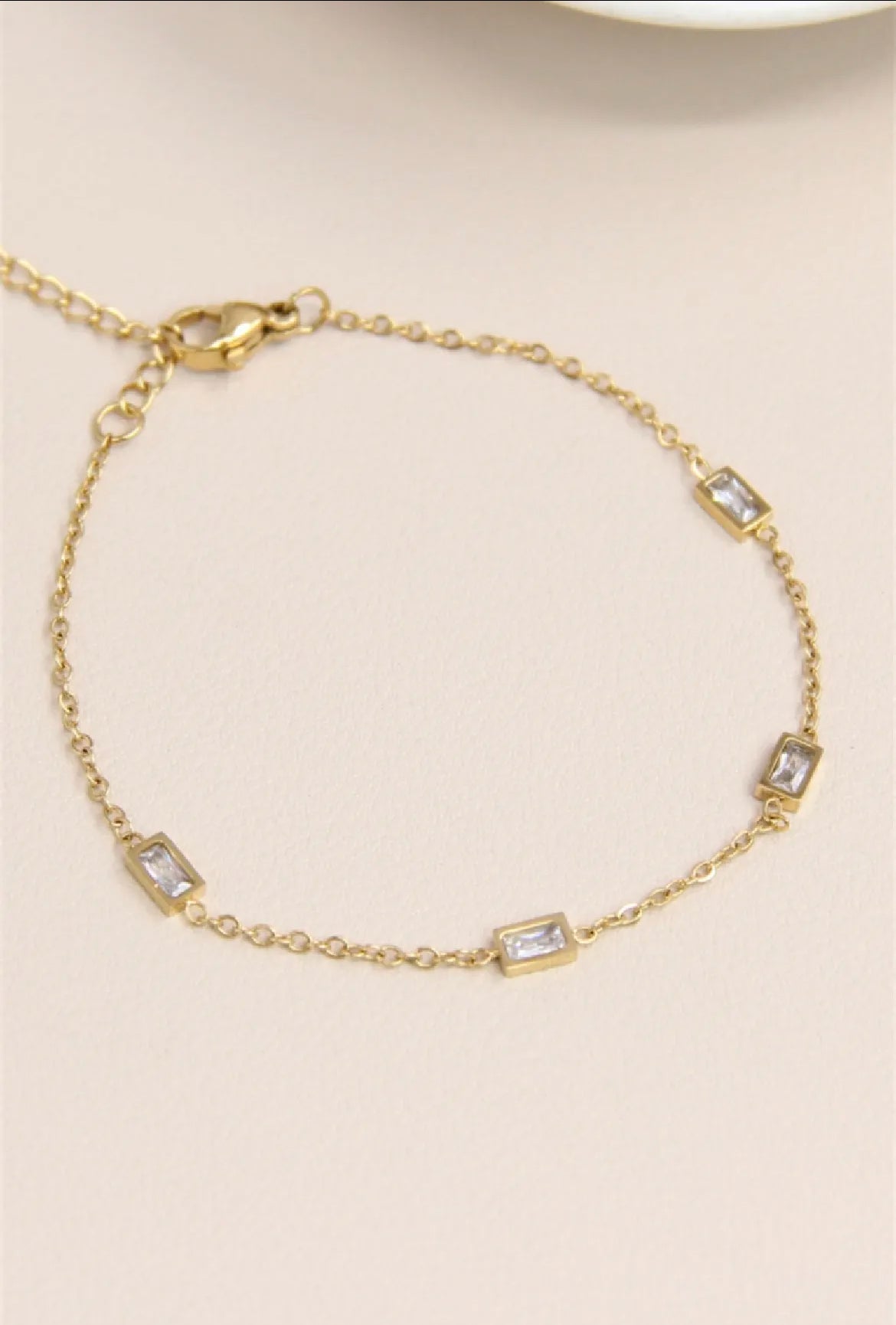 Bracelet: doré et cristal
