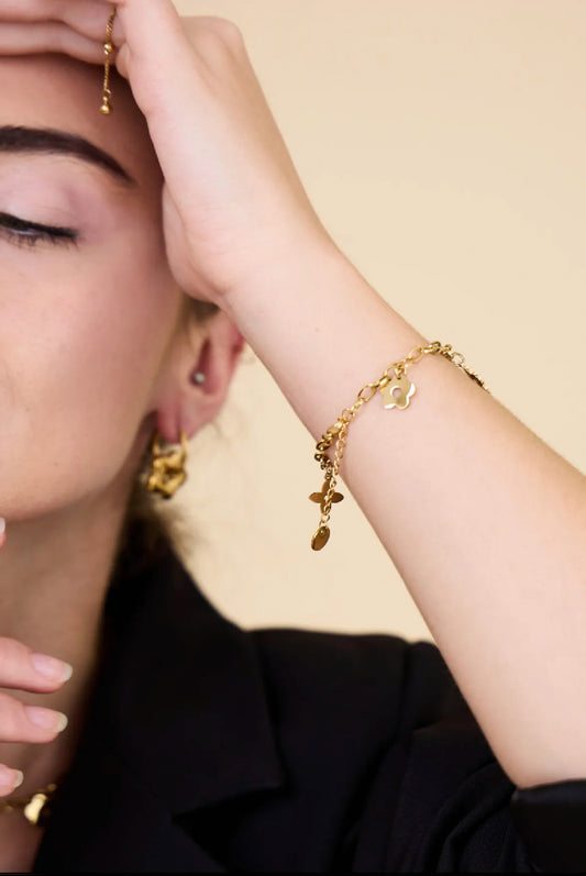 Bracelet Charms Fleur et Trèfle en Acier Inoxydable - Élégance et Chance
