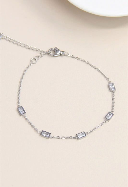 Bracelet: argenté et cristal