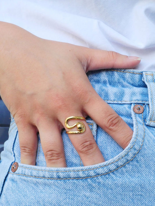 Bague torsadé orné de perle doré