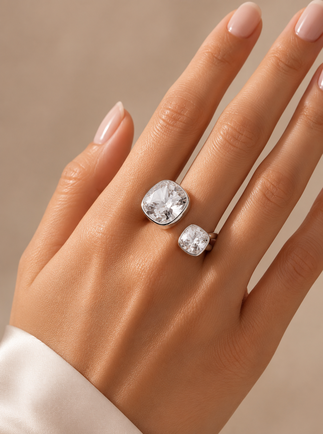 Bague Elina Élégance à double pierre en acier inoxydable