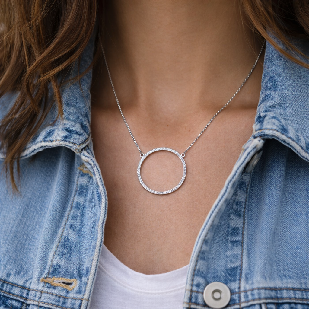 Olina silver & crystal necklace – Guaranteed to shine
