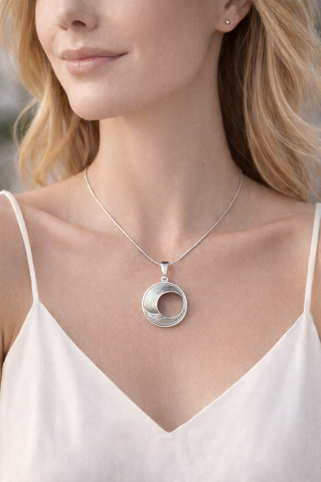 ✨ De D&A ketting — elegantie en puurheid