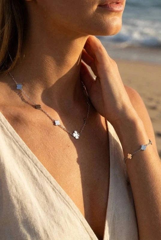 Geluksbrenger klavertje vier sieradenset van roestvrij staal (ketting & armband) – Goud- of zilverkleurig