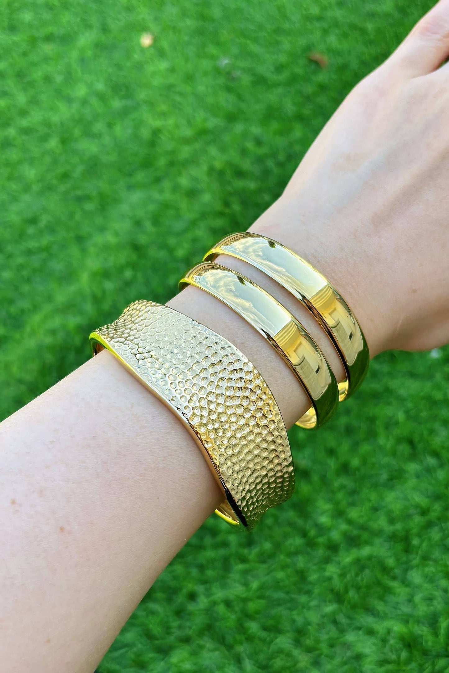 Siera bangle armband: goud